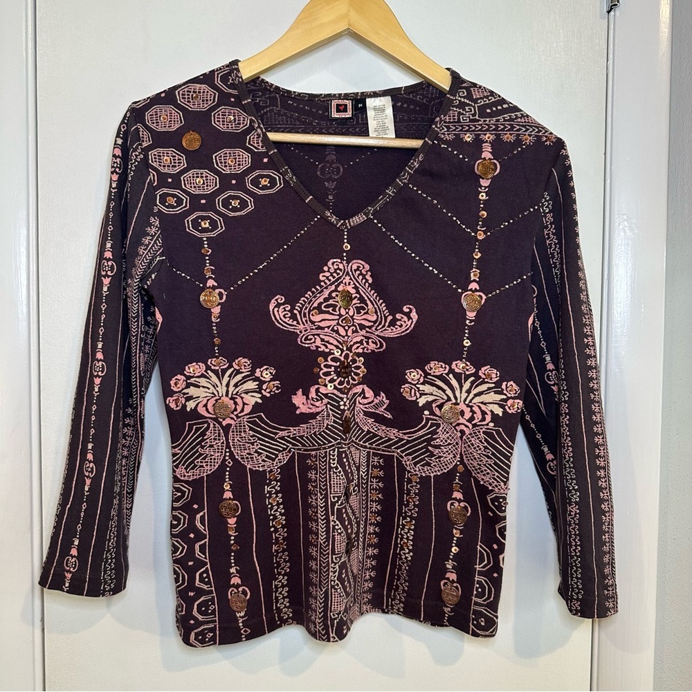 Forbidden Y2K Boho 3/4 Quarter Sleeve Top. Size: Medium. Multicolor.